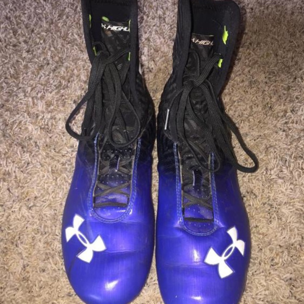 Clutch Highlight football cleats